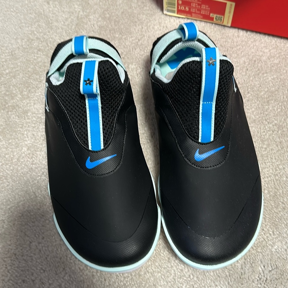 Nike zoom pulse shoes. Nike healthcare shoes. New in box